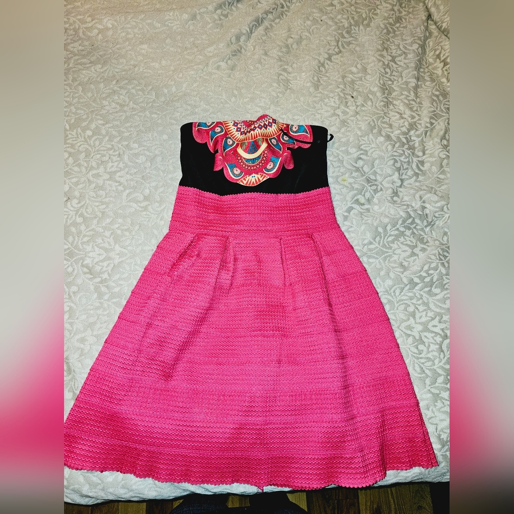 Bright & colorful strapless dress!